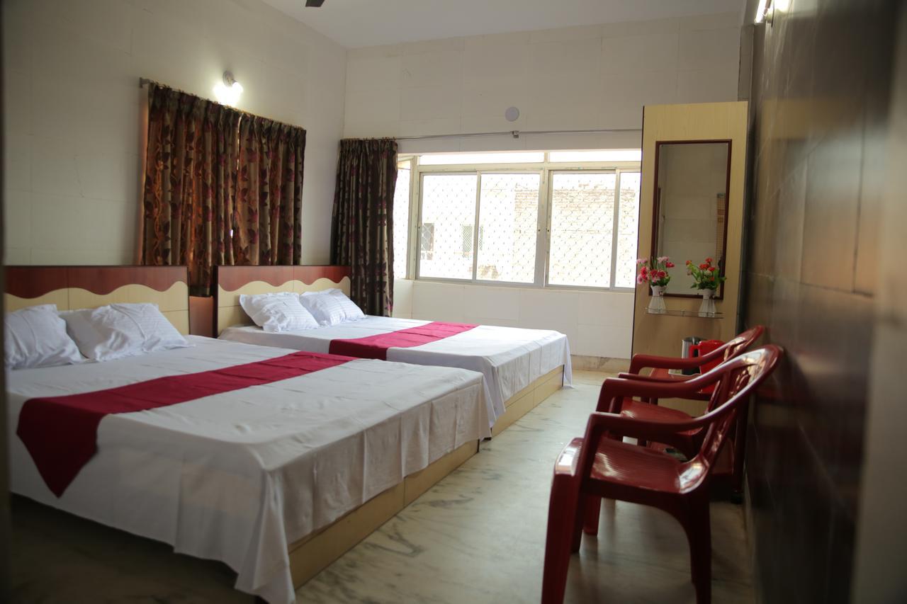 Provanil Guest House Puri Exterior photo
