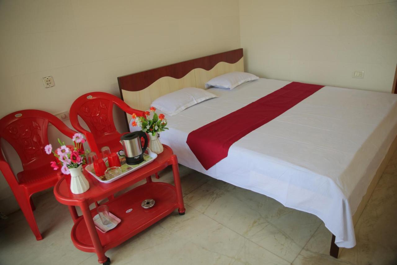 Provanil Guest House Puri Exterior photo